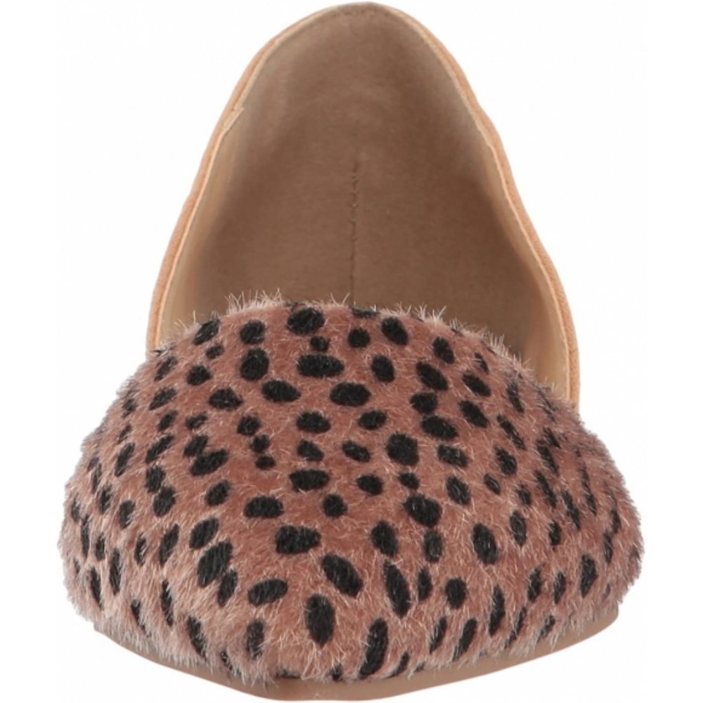 CL by Chinese Laundry Women's Hearty Pointed Toe Flat, Cheetah, 7.0 M US - NEW